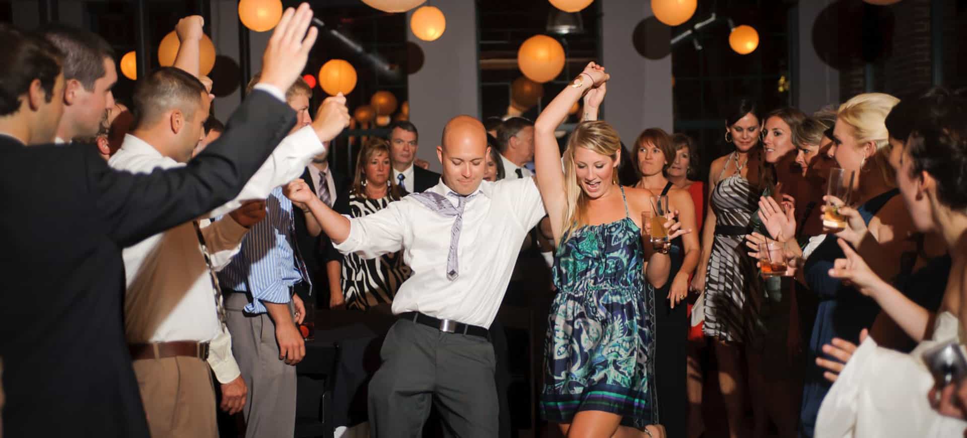 Get through with the best DJ services- Know how to select one!