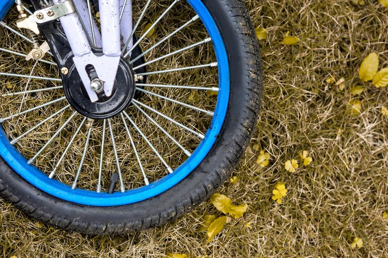 How to Keep Your Child Safe When Teaching Them How to Ride a Bike | Paper Pinecone