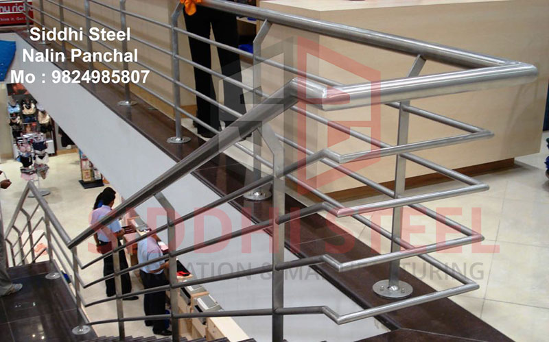 Stainless Steel Pipe Manufacturers in Gujarat | Siddhi Steel