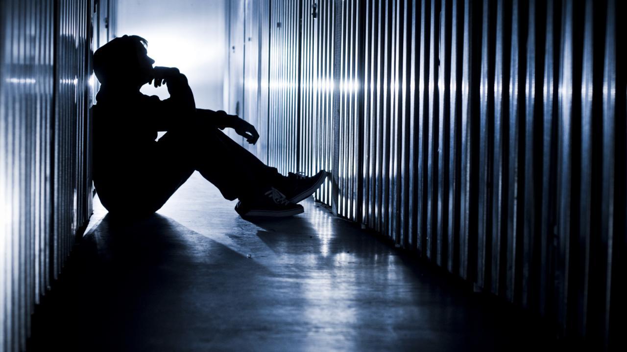 Depression Treatment Long Beach - Roots Through Recovery