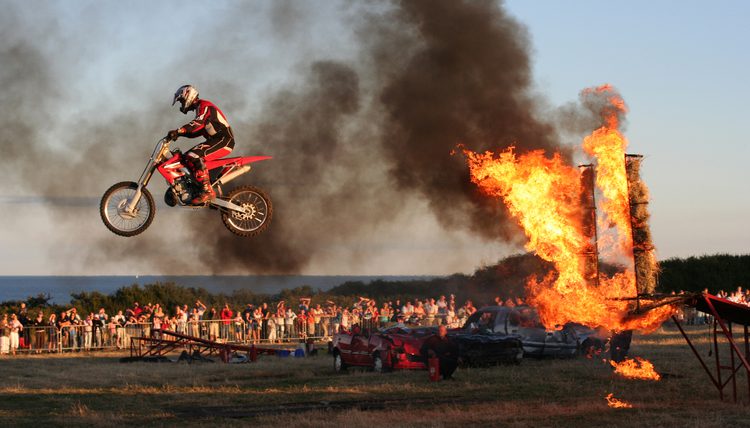 Why is it best to hire a Professional Stunt Performer to make your gig production best?