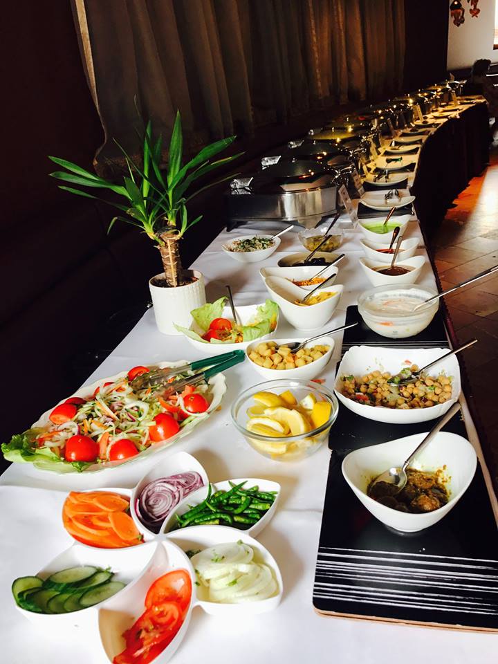 Enjoy the fastest Indian food delivery in Surrey – Roshni's Restaurant Staines