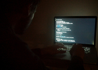 Survey: Four out of ten e-mails a threat to security