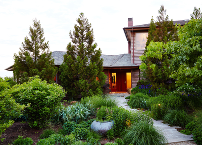 Squarespace's CEO bought $42 million of property in the Hamptons — check out one of the houses with beautiful ocean views