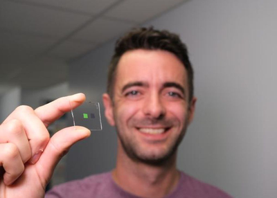 Robot whiskey tongue lashes back at hooch hustlers