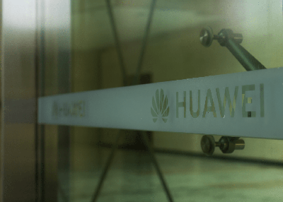US delays Huawei licenses as China halts farm purchases