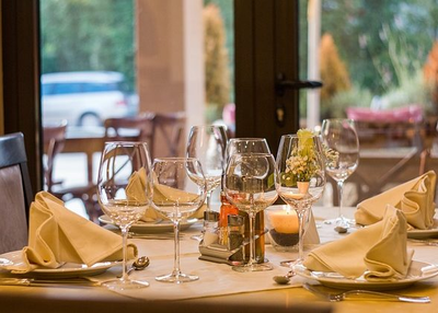 How to create a restaurant website?