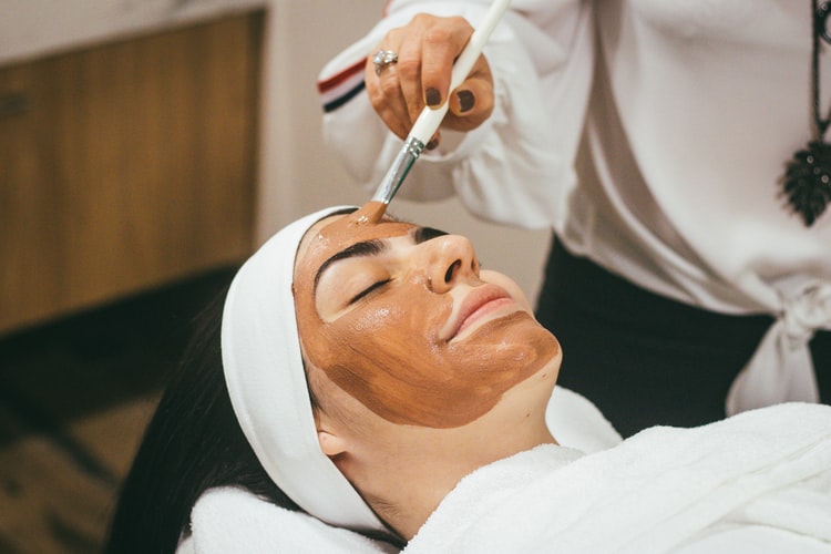 Why is investing in the Beauty service app a fine idea