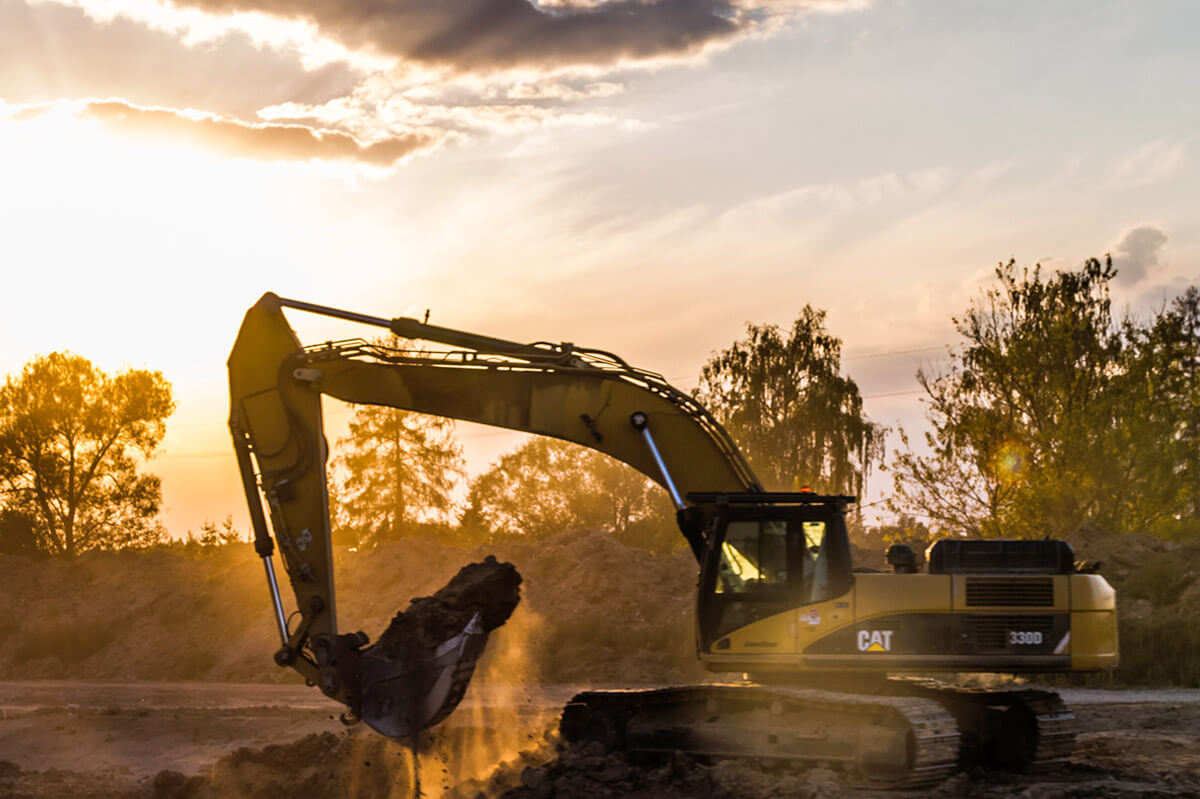 Exploring the Risks Associated with Hiring an Excavator
