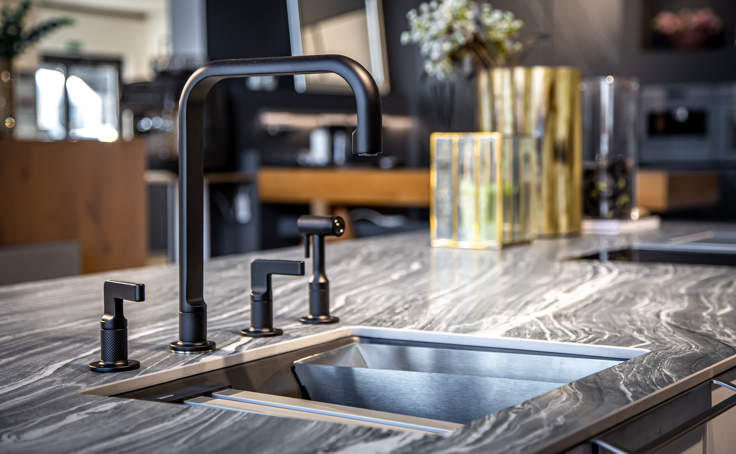 The 5 Best Kitchen Sink Materials for Modern Homes