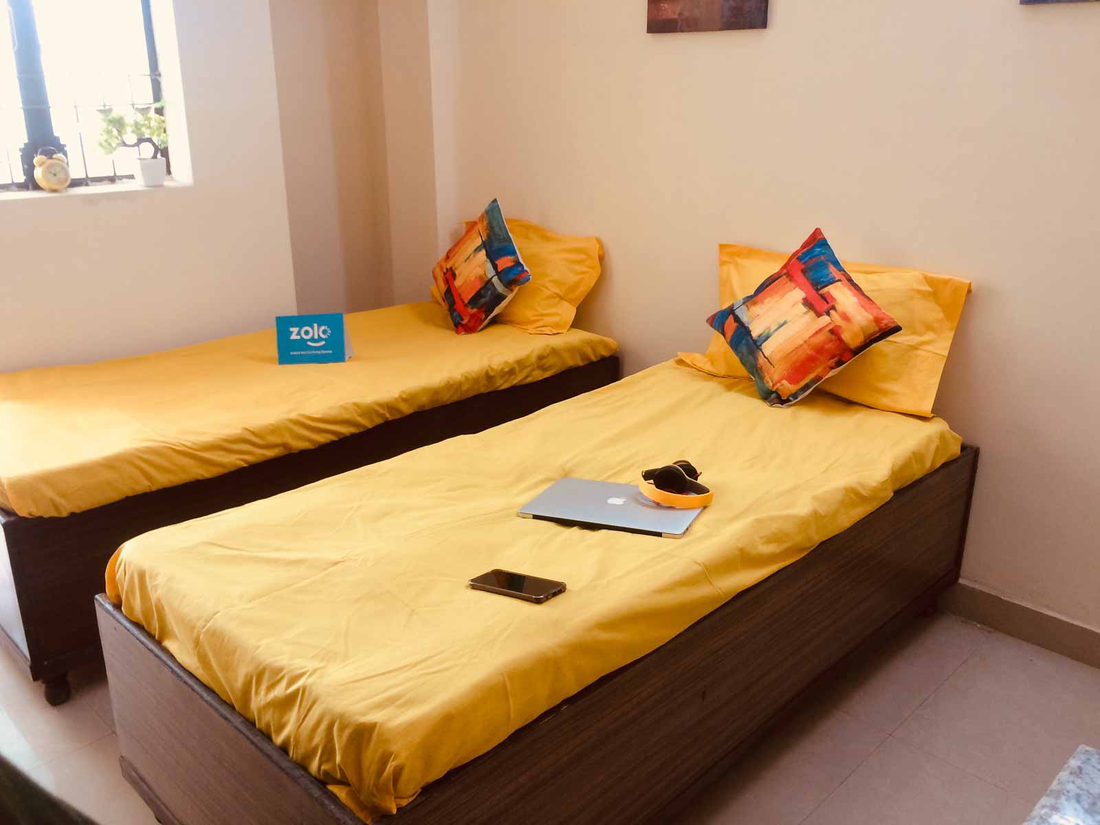 Best Colleges in Delhi and PGs near them