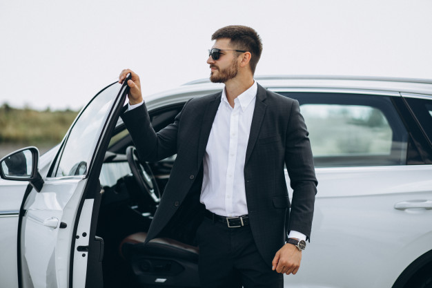 Hire Southend airport chauffeur