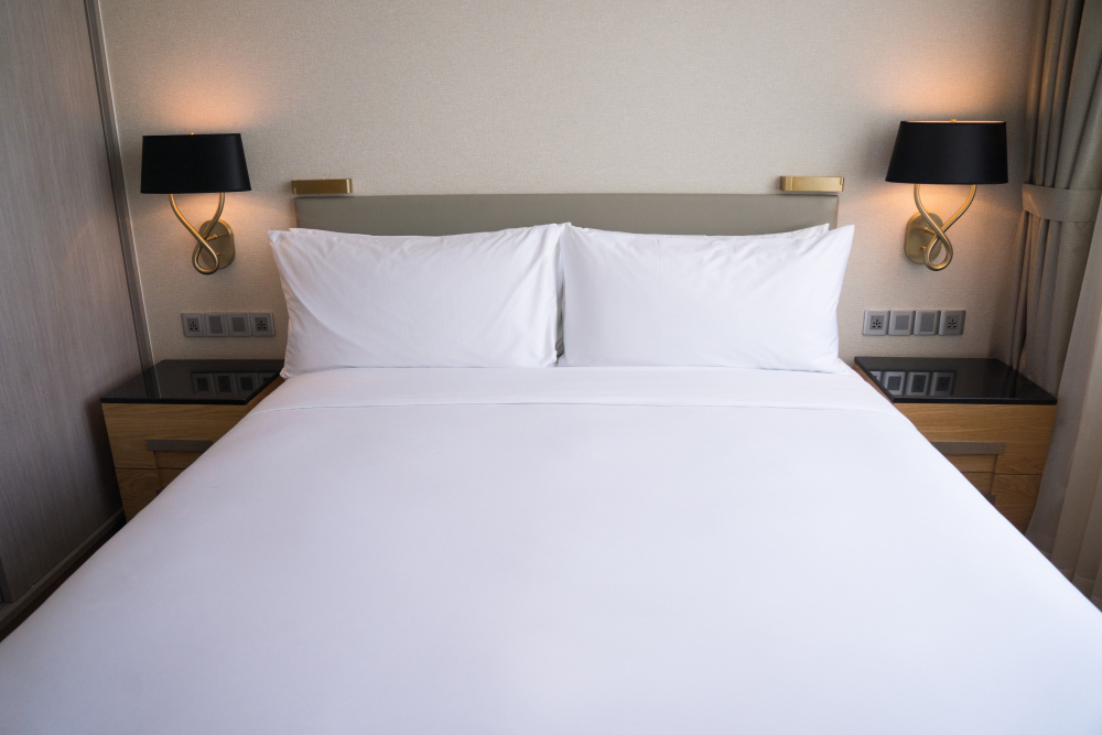 Shimmer and Comfort Combined: Exploring the Luxury of Silver Thread Bed Sheets