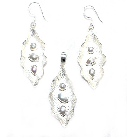 Pendant and Earring Set