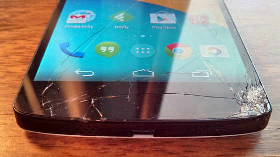 Cracked LG Google Nexus 5 phone screen?