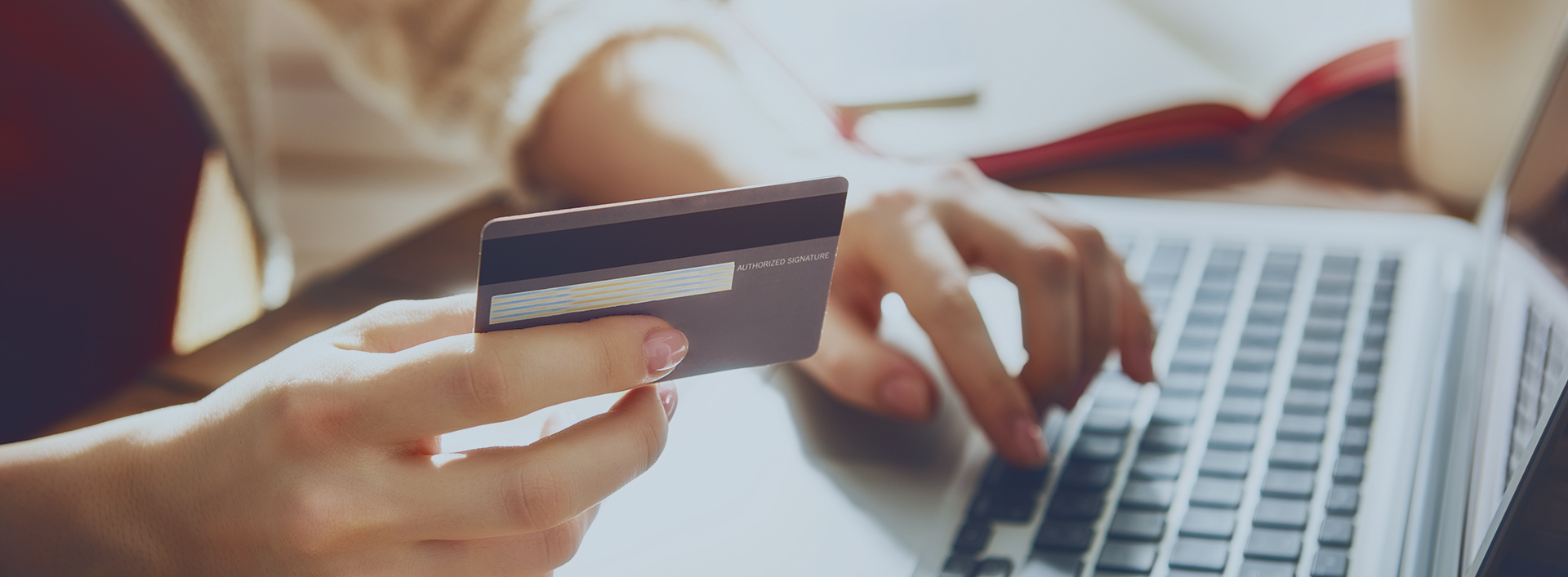 Winning online retail customers