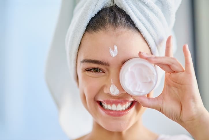 What Are The Benefits of Age Skin Care Products?