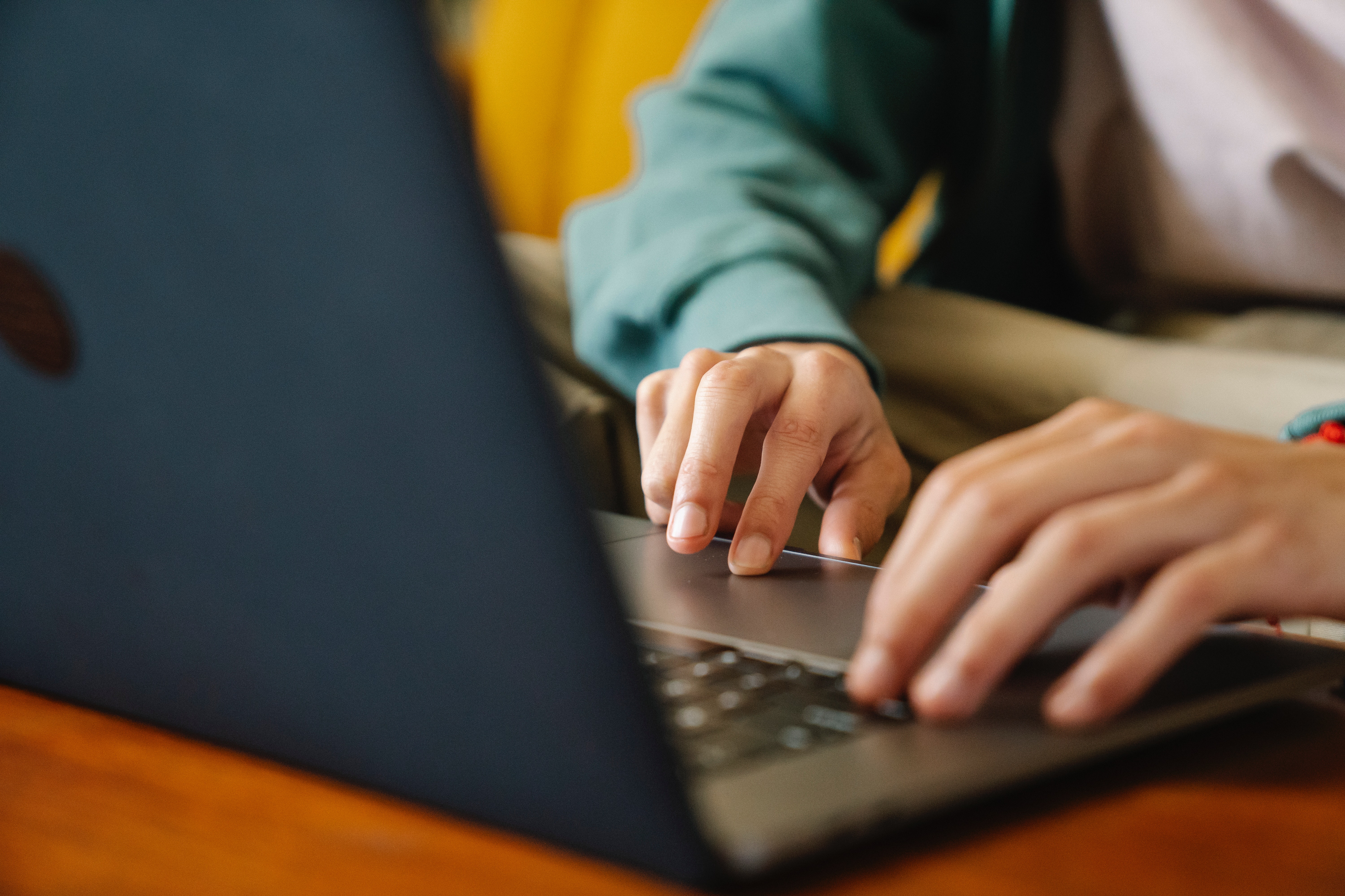 Use Virtual Assistant Services