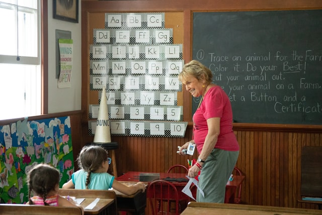 Get all the verified School Email Addresses in US - SchoolDataLists