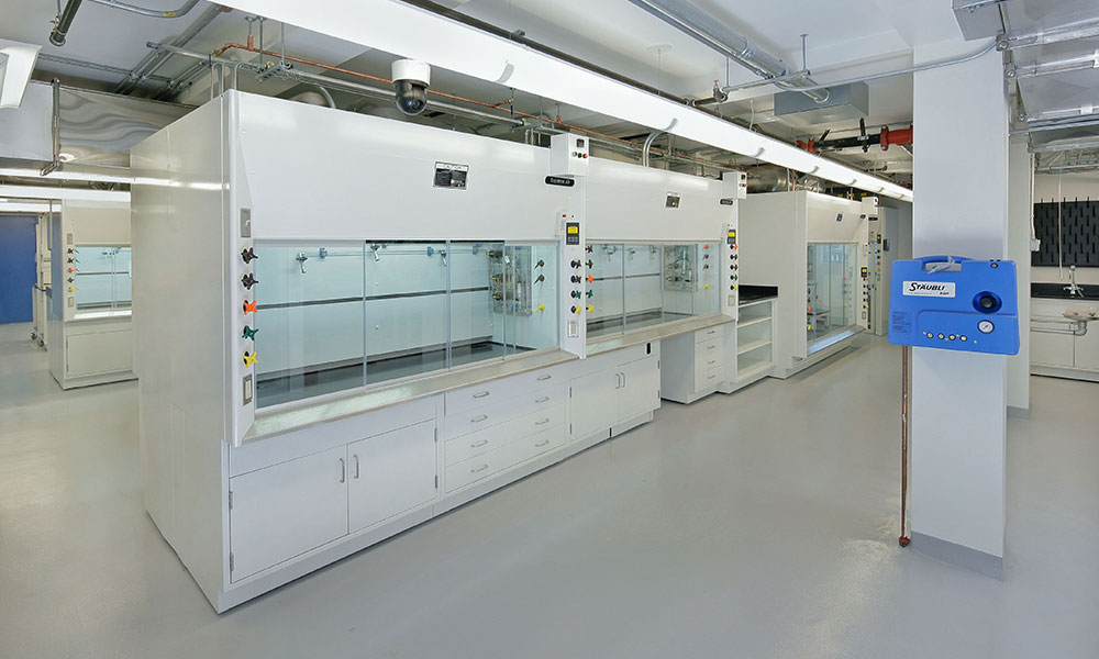 Knowing and Choosing the Right Laboratory Furniture Supplier