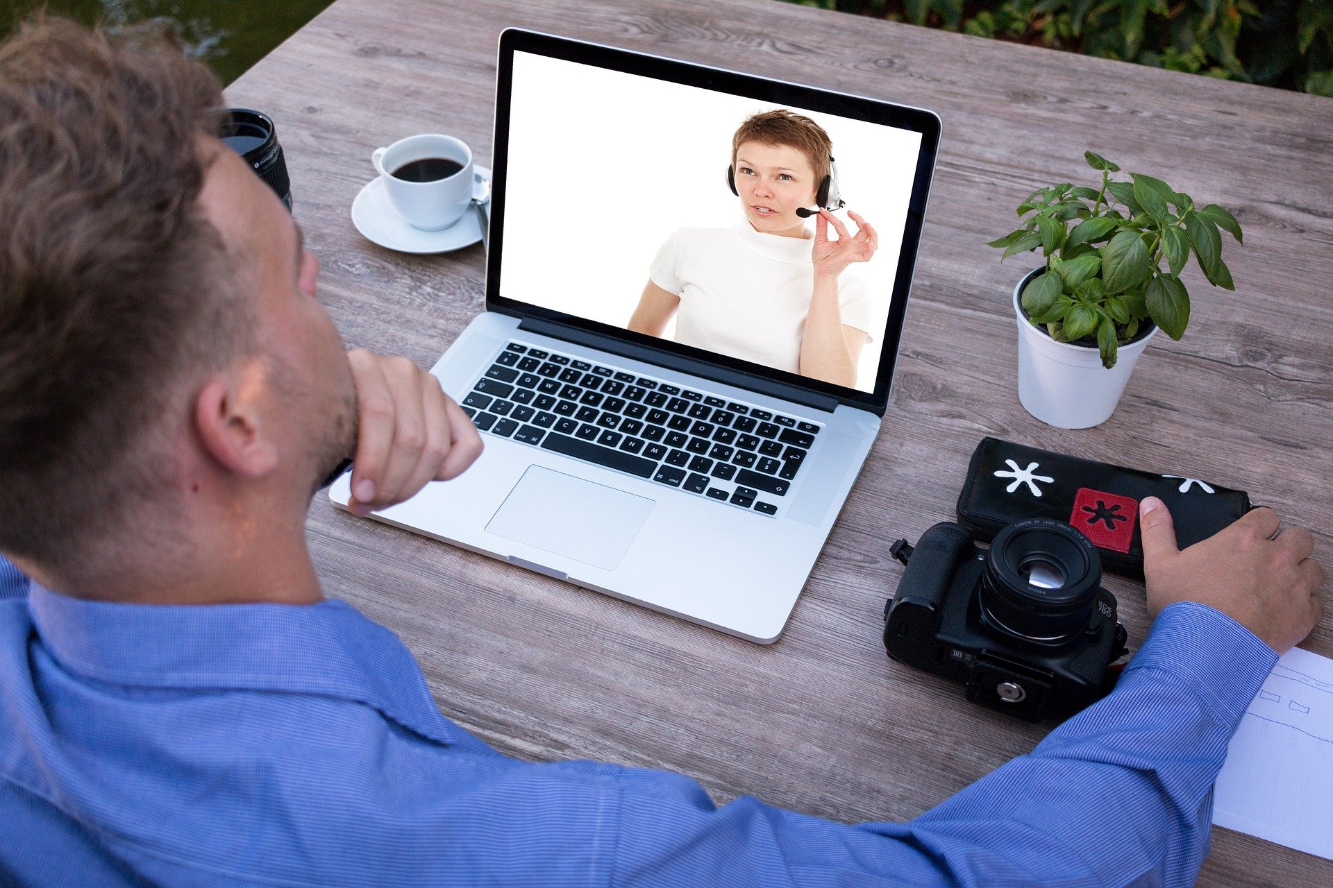 10 Points to Consider When Picking Assignment Writers