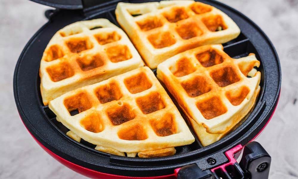 How to Use a Waffle Maker that Flips?