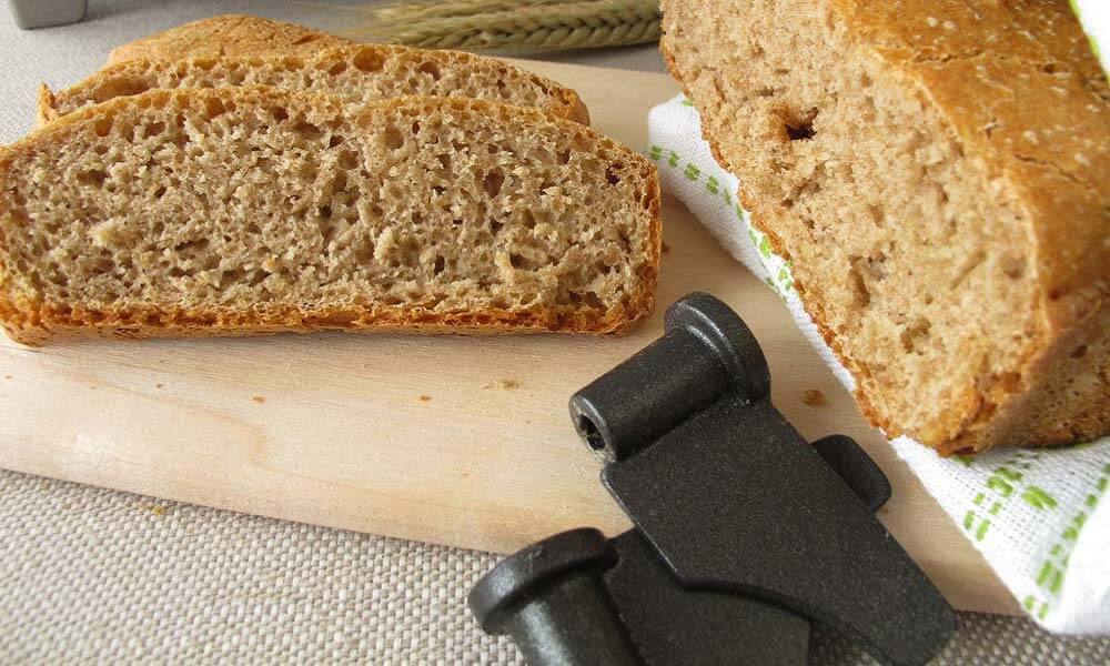 When to Remove Paddle from Bread Machine?