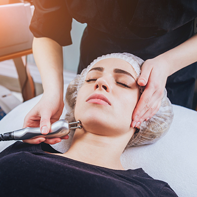 Best And Experienced Skin Specialist In Mulund | Metamorphosis Clinic