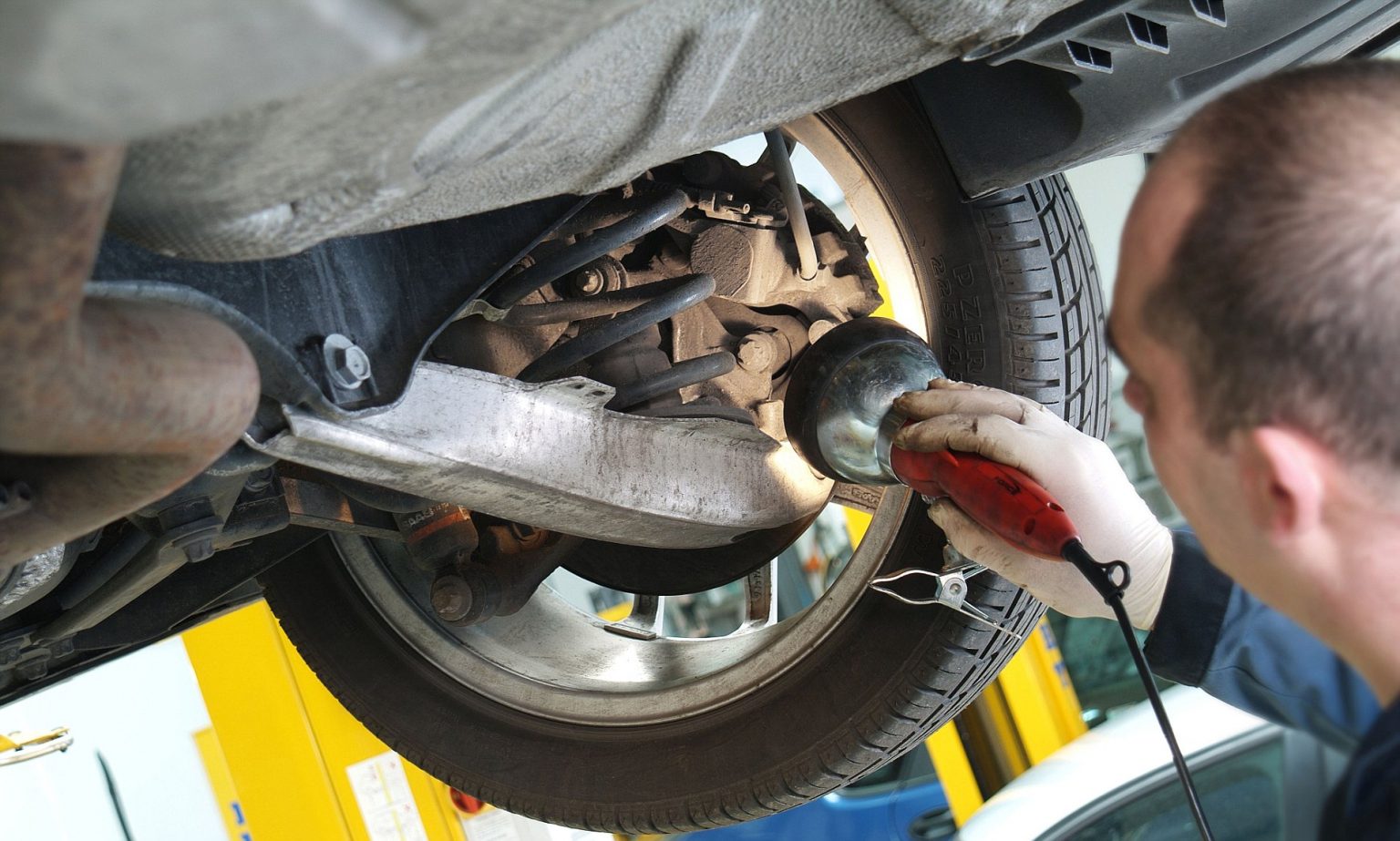 Finding The Right Garage For Servicing Or Mot Test