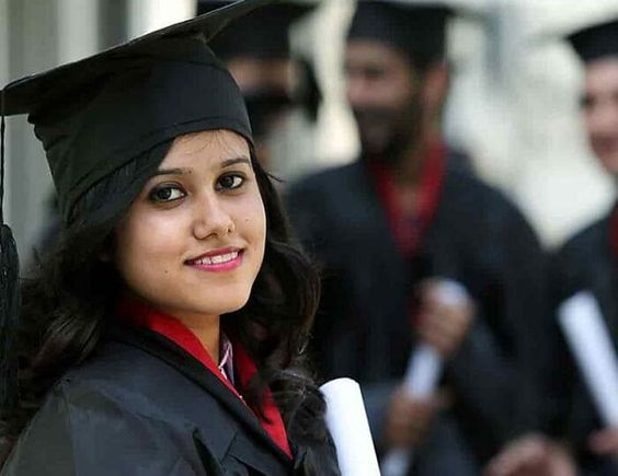 How can I find out what incomes are available through a BCA course?