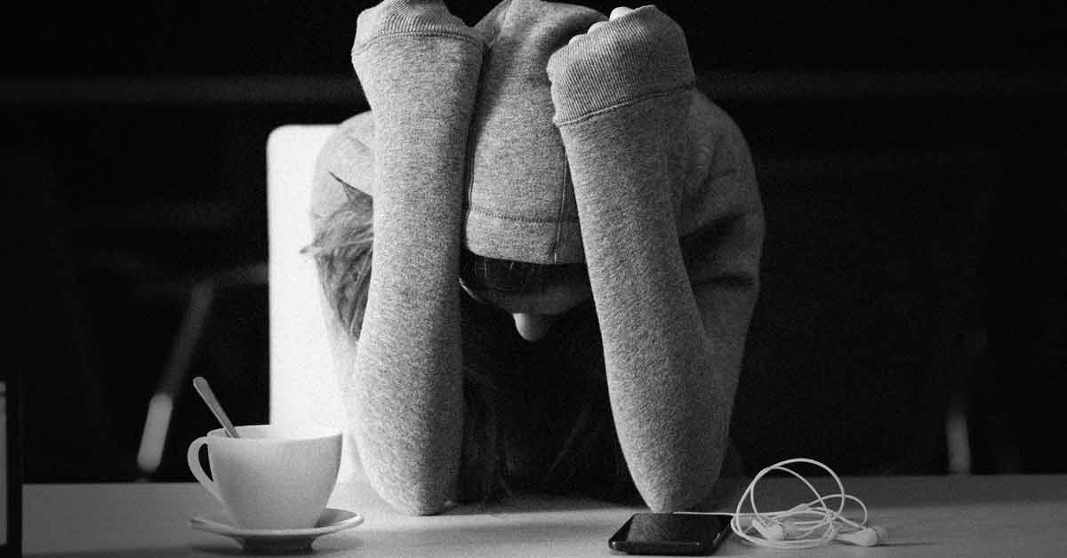 Tips to Help Manage Social Anxiety After Lockdown - Healthie Genie