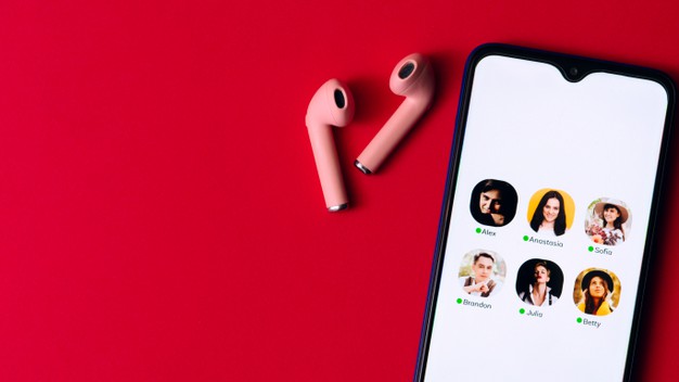 Launch a Clubhouse Clone and Upgrade Your Tech Venture