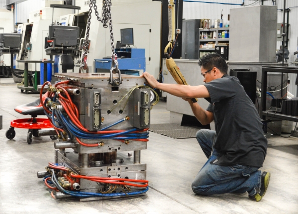 Advanced Machinery for Flawless Thermoplastic Foam Molding