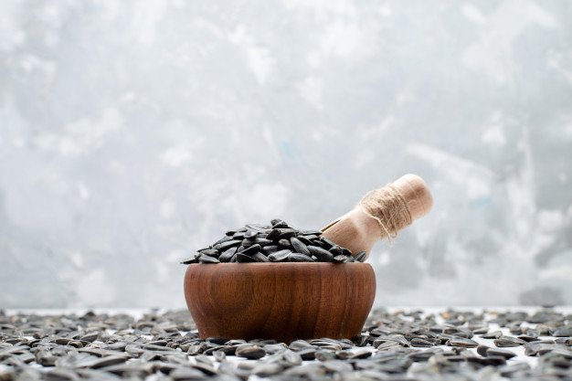 Black Seed Oil: Black seed Oil Benefits, Uses, Side Effects