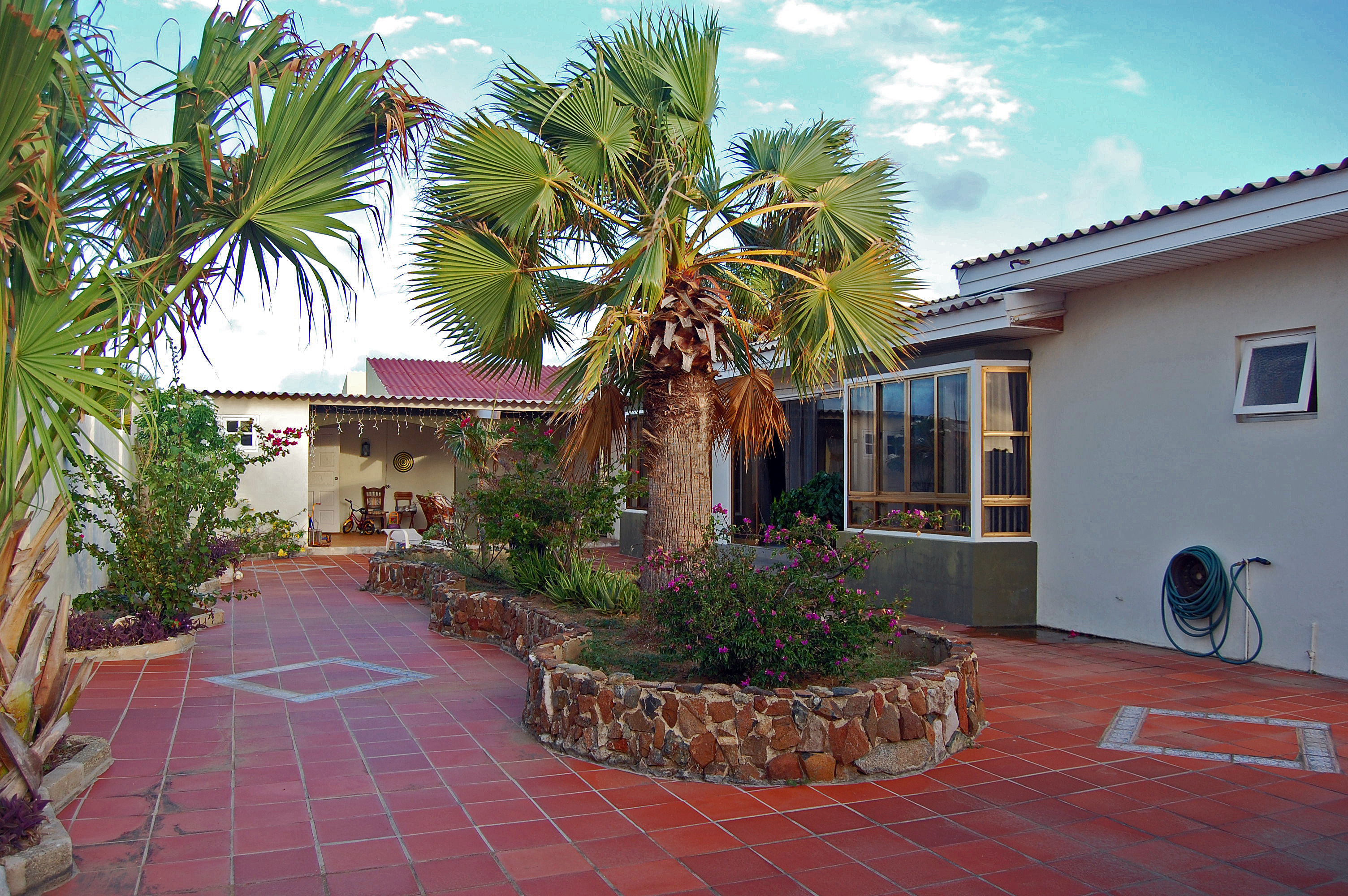 Economical and Intelligent Vacation - Home Swap