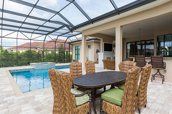 Service for Outdoor Screen Enclosures in Naples | Aluminum Master LLC