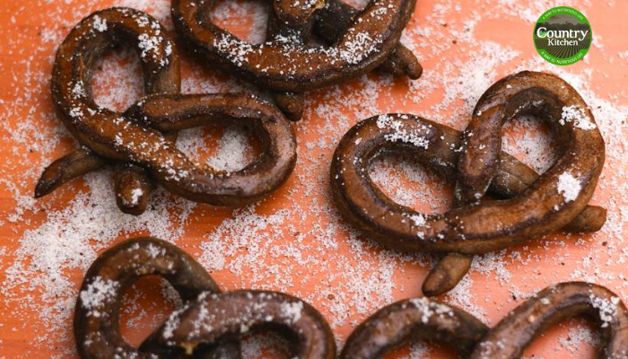Black Wheat Flour Sugar Cinnamon Pretzels