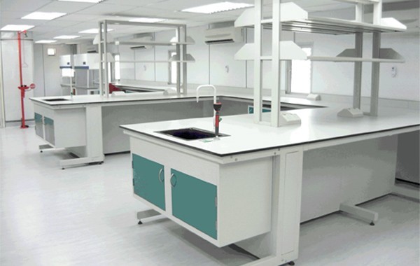 Laboratory Furniture in UAE