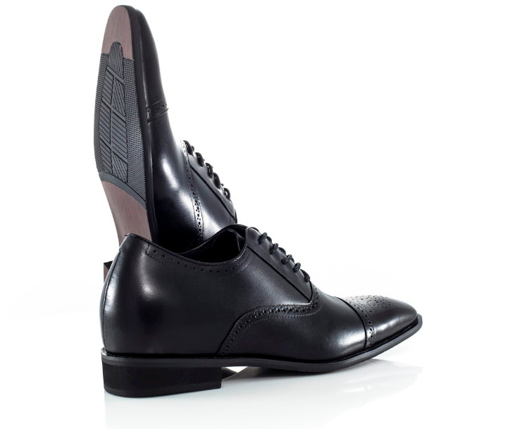 Black formal shoes are the traditional yet trendy and fashionable