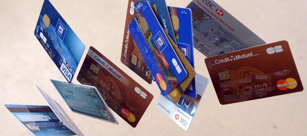 The Dangers of Credit Card Debt and How to Avoid Them