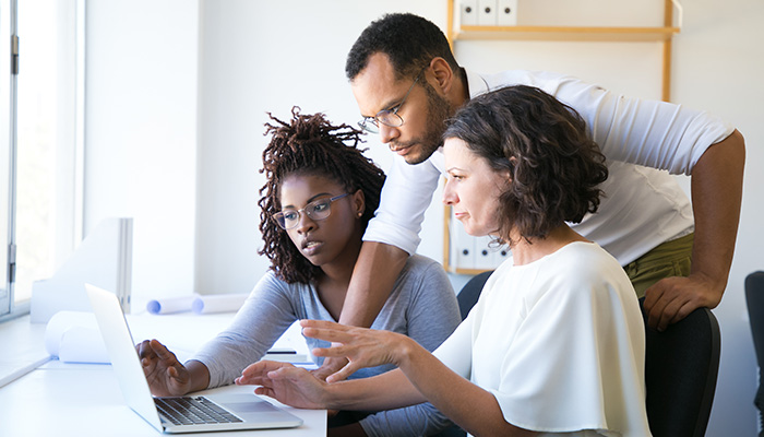 Five ways to motivate your team to use Job Management Software