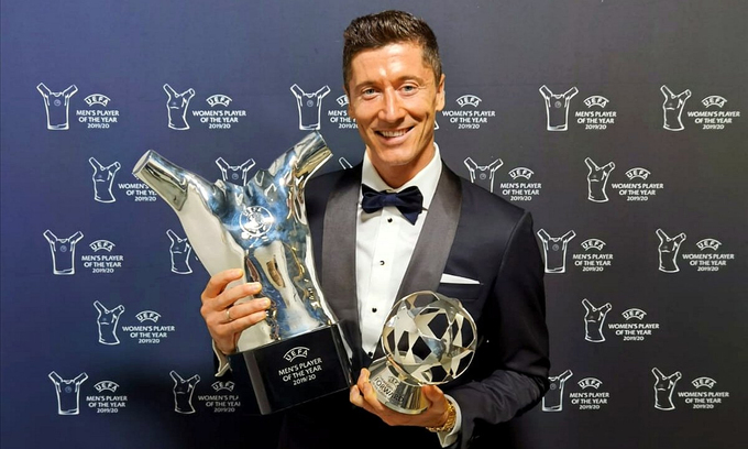 Lewandowski lãnh giải cao quý từ UEFA