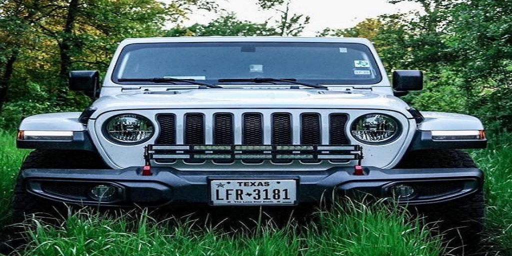 No Mods Needed: Exploring the Jeep Wrangler Light Bars at Diode Dynamics
