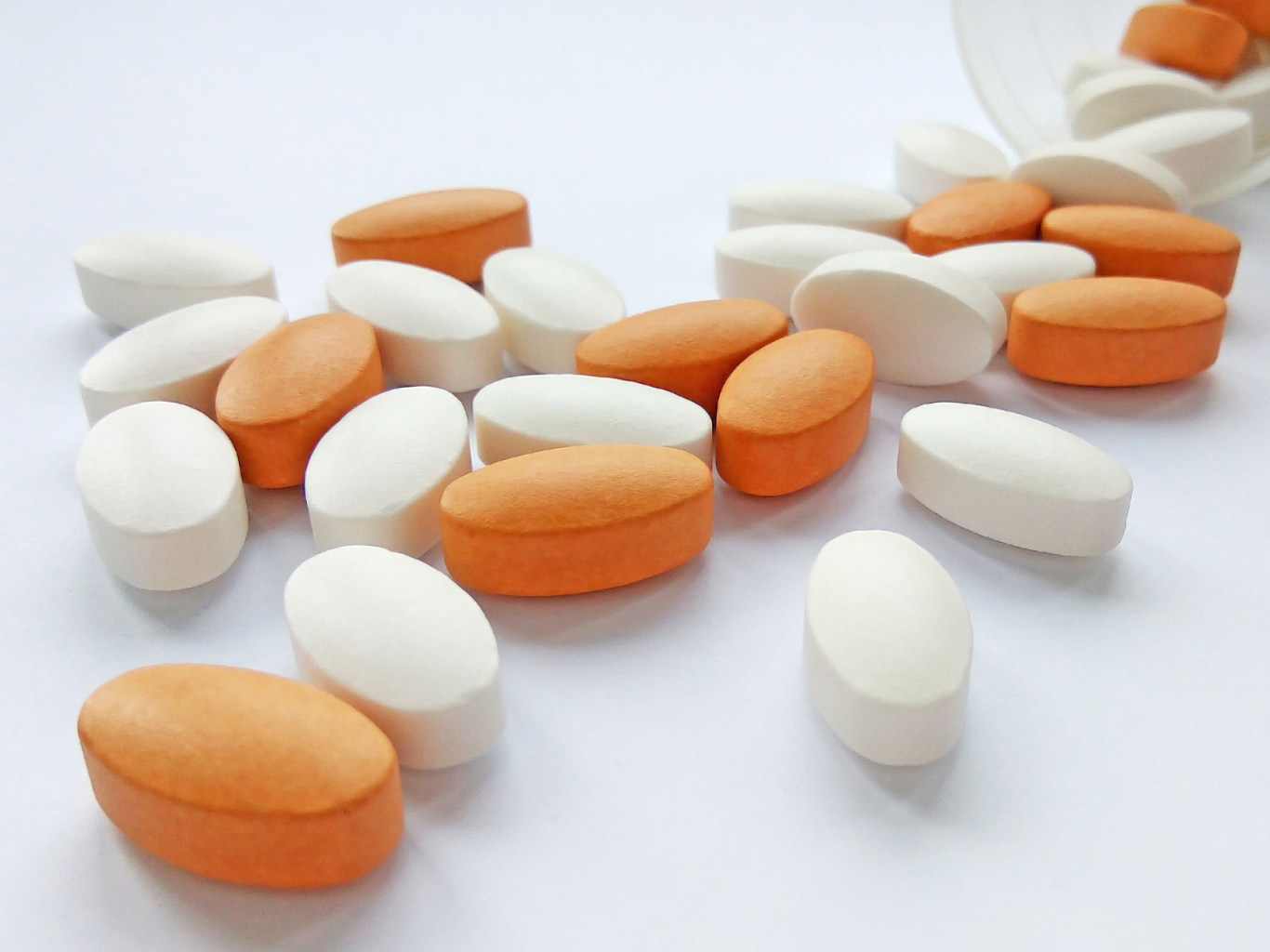 Como o modafinil pode promover a vigília?