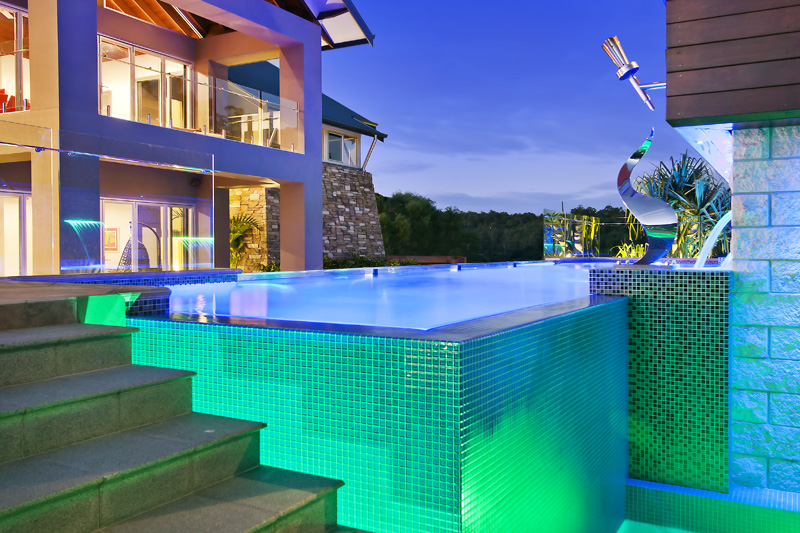 We build any shape and size swimming pool with a concrete pool builder in Brisbane.