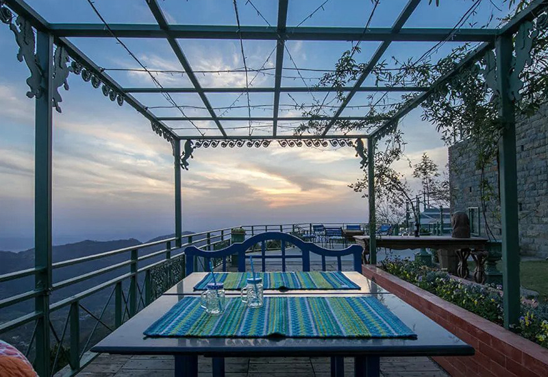 Best Pre-Wedding Shoot In Kasauli - Meadowon The Ridge