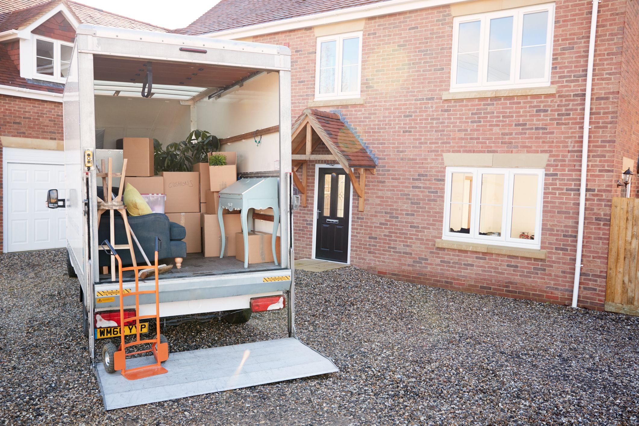 House Movers Doncaster - Man Plus Xl Van