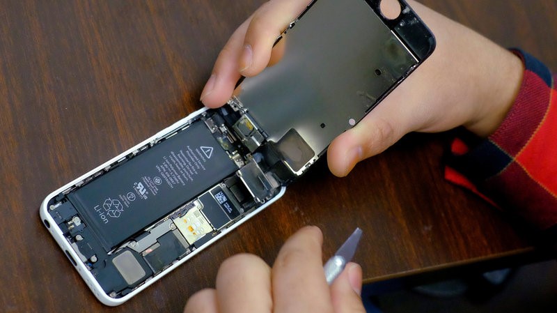 phone battery replacement