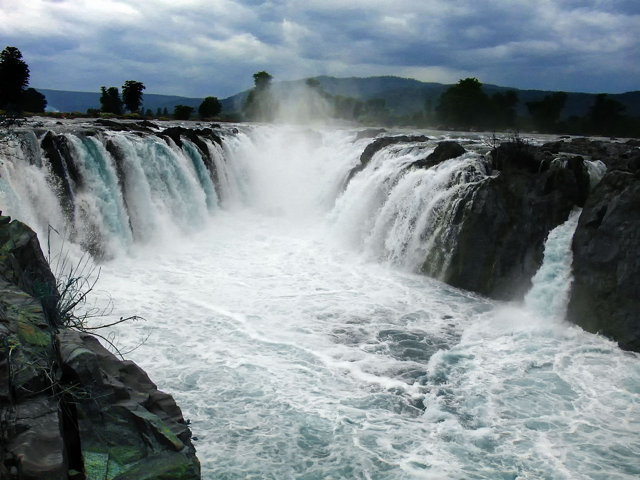 Day Trip to Hogenakkal Falls