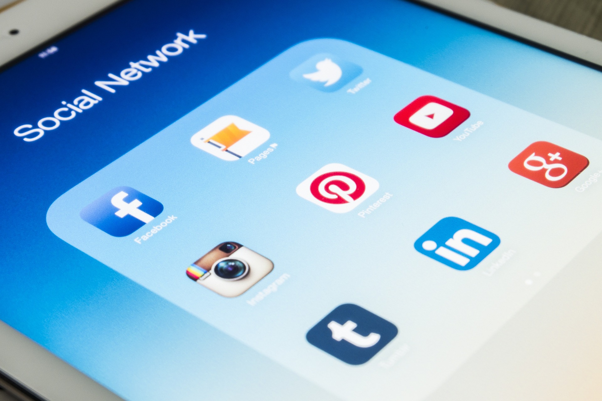 How Do I Choose a Social Media Management Company?
